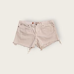 VTG Y2k Juicy Couture white denim raw hem low rise shorts with heart pattern